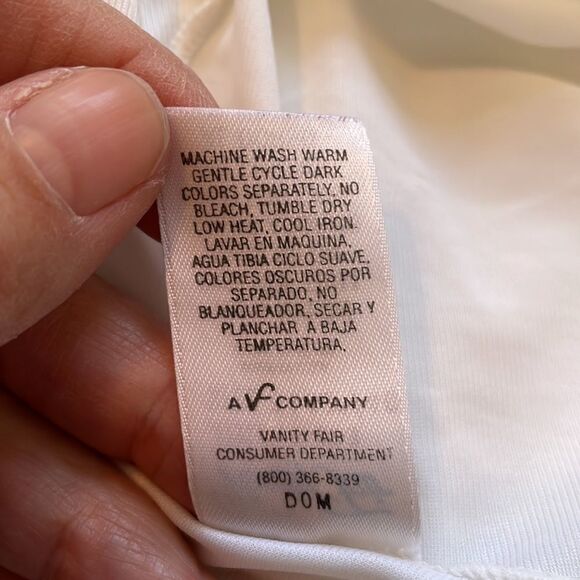 Vtg Vanity Fair white full slip with lace details - Picture 7 of 7